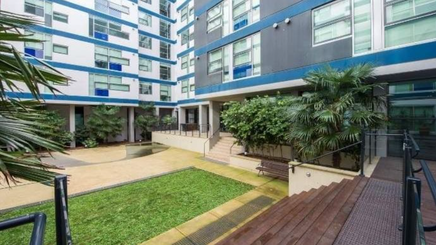 Student Living-800 Swanston